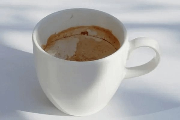 Kahve lekelerinden kurtulun