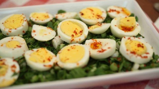 9. Yumurta salatası