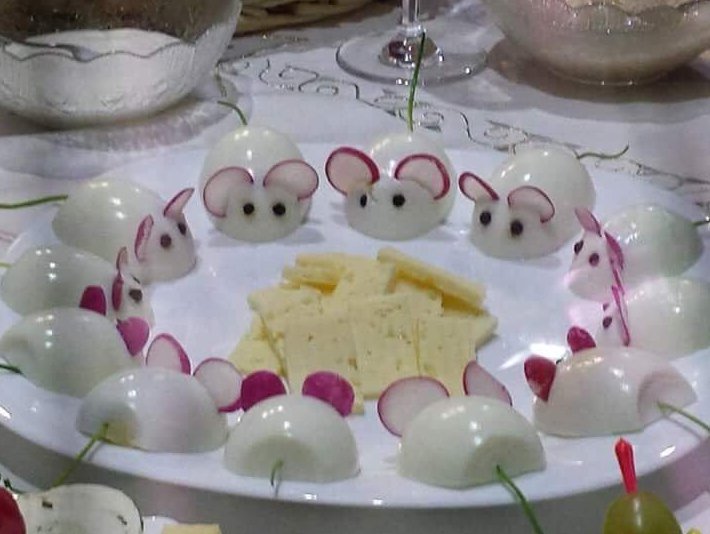 12. Haşlanmış yumurta sevenleri bile kaçıracak fare sunumu!